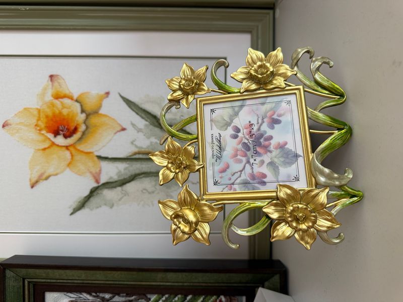 Рамка Лімітована DAFFODIL Gold Золоті квіти FDG2 фото